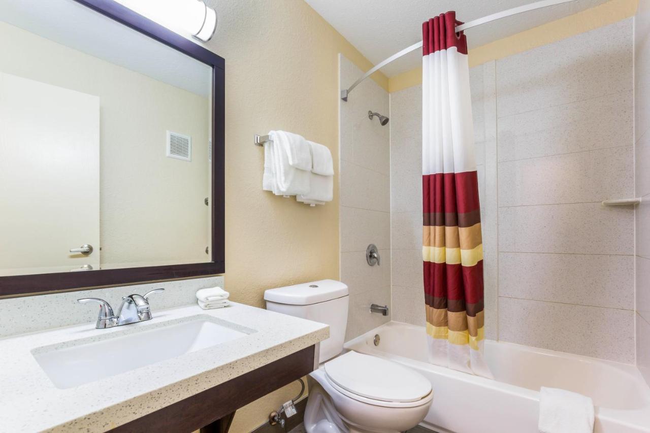 Red Roof Inn Драй Ридж Екстериор снимка