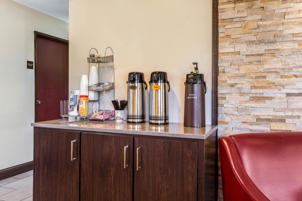 Red Roof Inn Драй Ридж Екстериор снимка