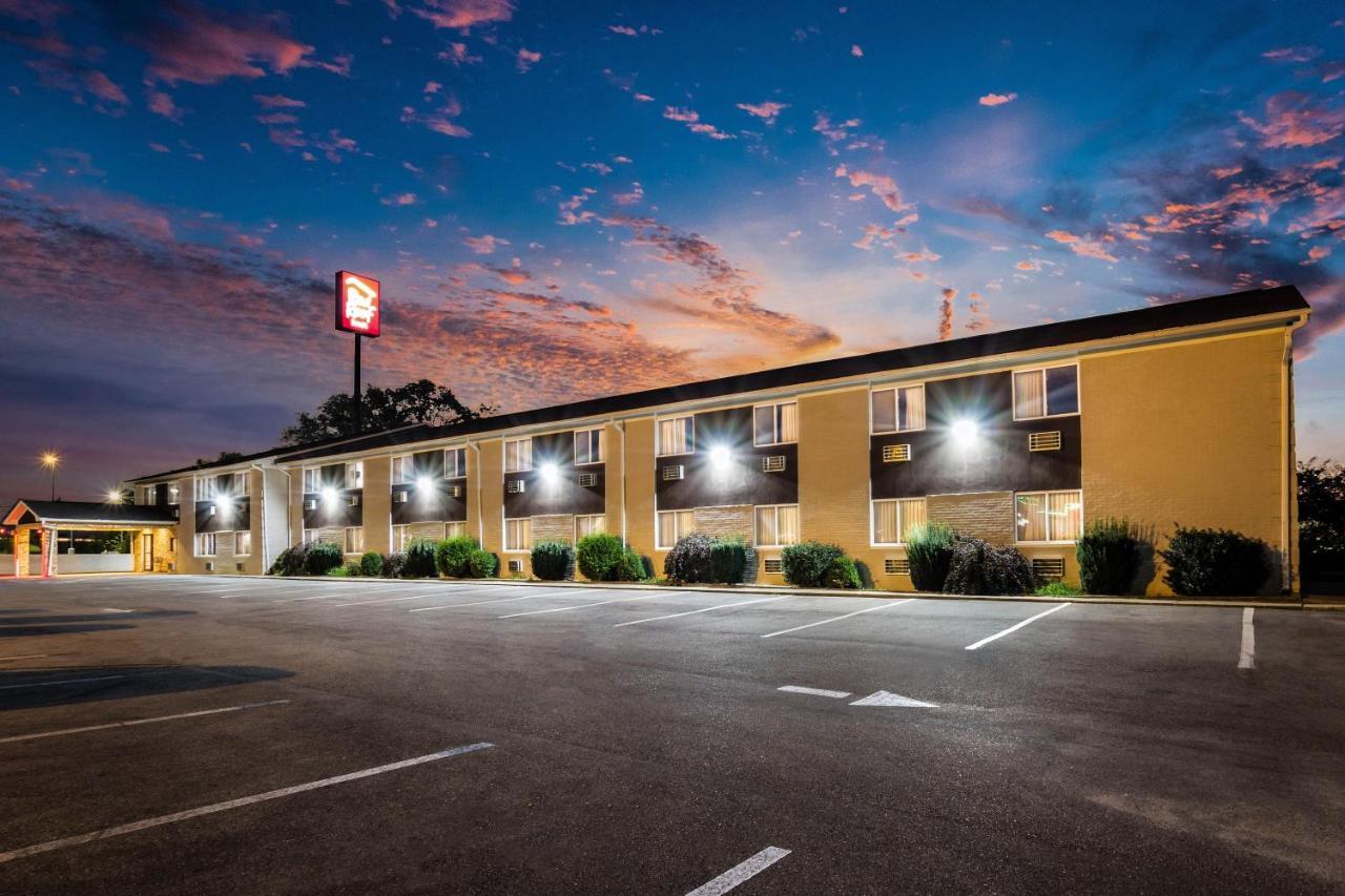 Red Roof Inn Драй Ридж Екстериор снимка